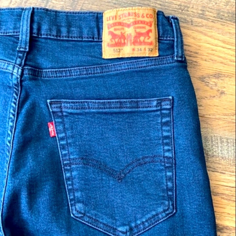 Levi Jeans 512 (Slim Taper) Never worn.